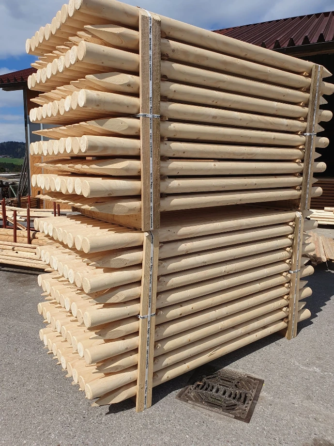 Baumpfähle Fichte